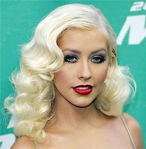 Aguilera is known for wearing vibrant makeup shades