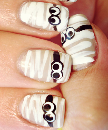 Mummy Nails