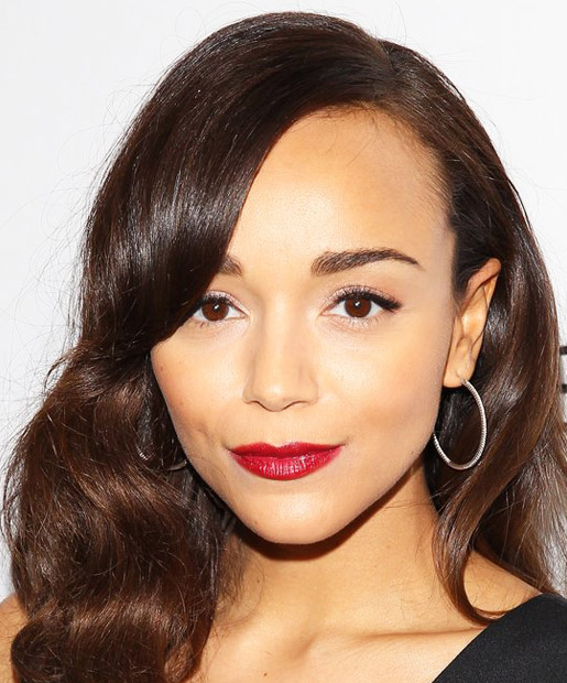 Ashley Madewke: Oval