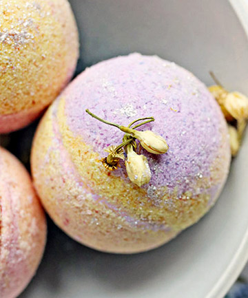 Coconut Oil Bath Bombs