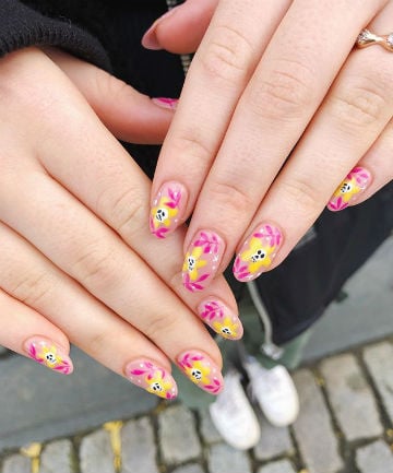 Mani of the Week: Cheery Skulls