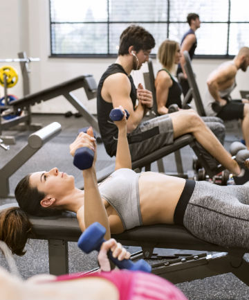 Exercise 2: Incline dumbbell chest presses 