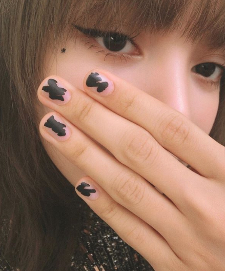 Mani of the Week: Not-so-Basic Black 