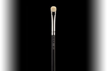 No. 11: MAC 239 Eye Shader Brush, $24.50