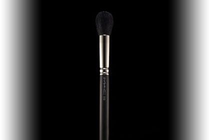 No. 1: MAC 109 Small Contour Brush, $32