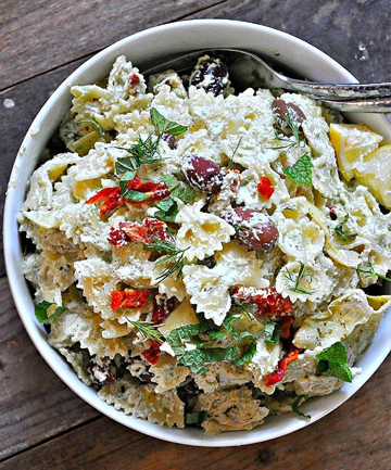 Vegan Tzatziki Pasta Salad