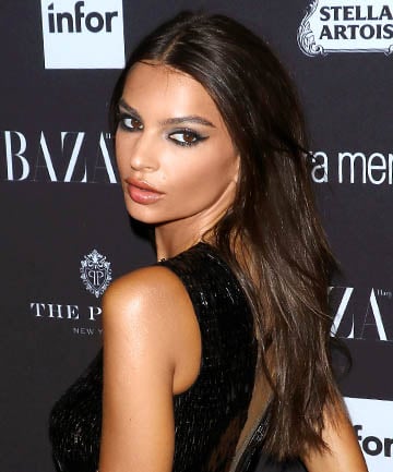 Emily Ratajkowski's Tousled Texture