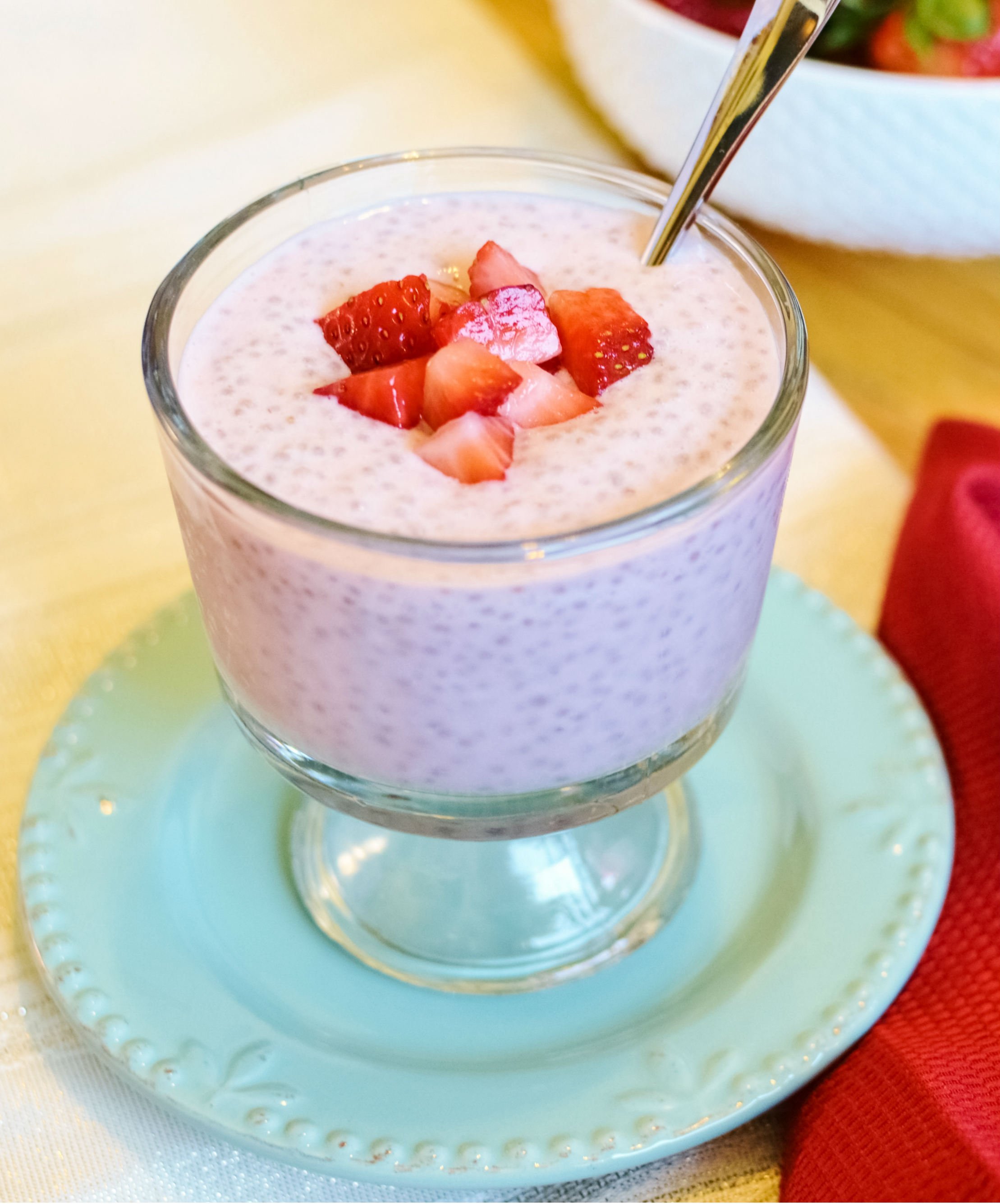 Strawberry Cheesecake Chia Seed Pudding