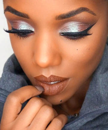 Holographic Shadow With Winged Liner