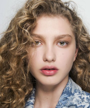 Best Haircuts for Curly Hair: Voluminous Mane